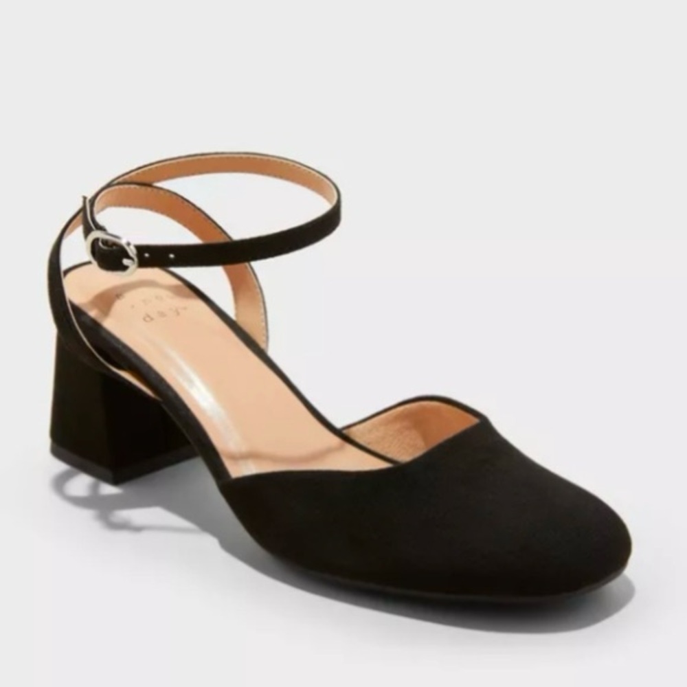 SOLD ❤️ A New Day Black Women's Block Strappy Heel Shoes